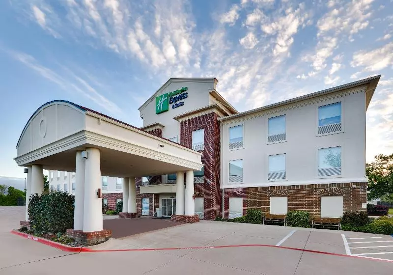 Holiday Inn Express Hotel & Suites Cleburne, An Ihg