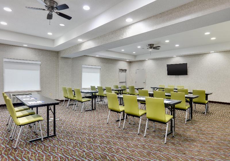 Holiday Inn Express Hotel & Suites Cleburne, An Ihg