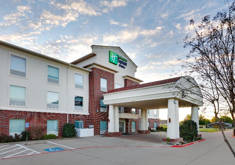 Holiday Inn Express Hotel & Suites Cleburne, An Ihg