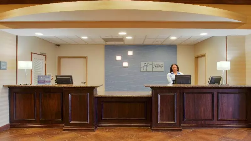 Holiday Inn Express Hotel & Suites Cleburne, An Ihg