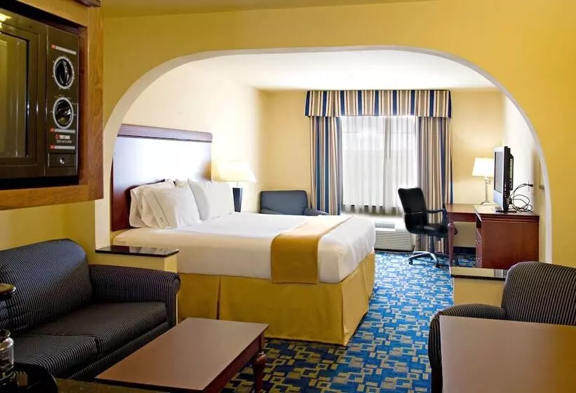 Отель Holiday Inn Express & Suites Jourdanton Pleasanton, An Ihg
