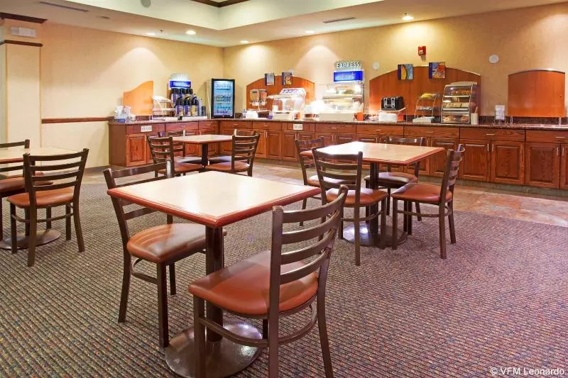 Holiday Inn Express Hotel & Suites Tooele, An Ihg