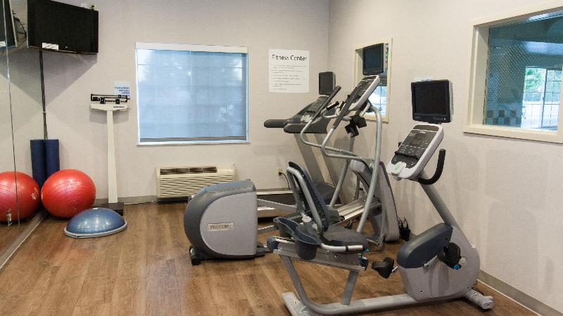 בית מלון כפרי Holiday Inn Express & Suites Cheney, An Ihg