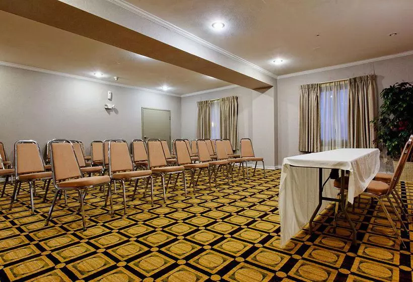 Отель Holiday Inn Express Tyler