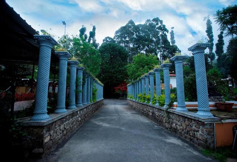 Отель Kodai International