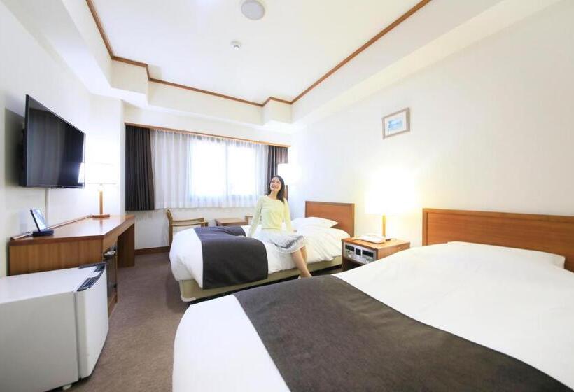 בית מלון כפרי Maple Inn Makuhari