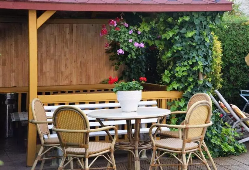 هتل Po Kastonu & Spa