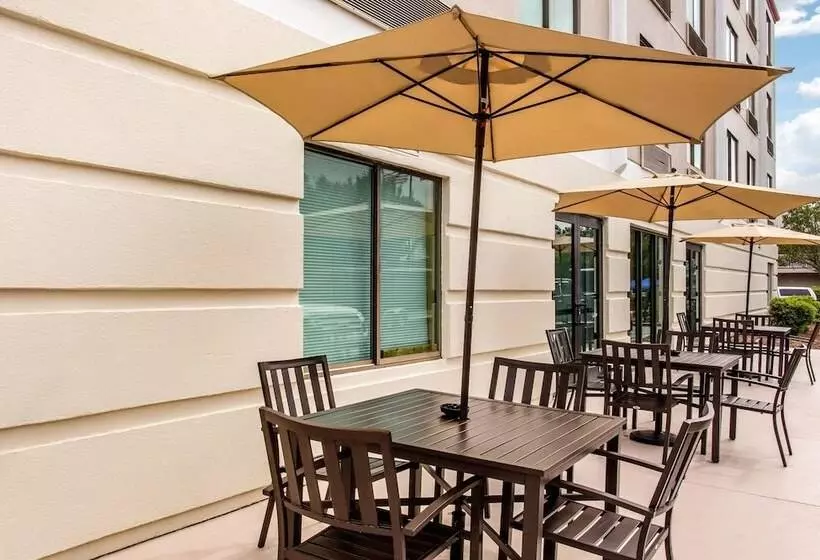 호텔 Quality Inn & Suites