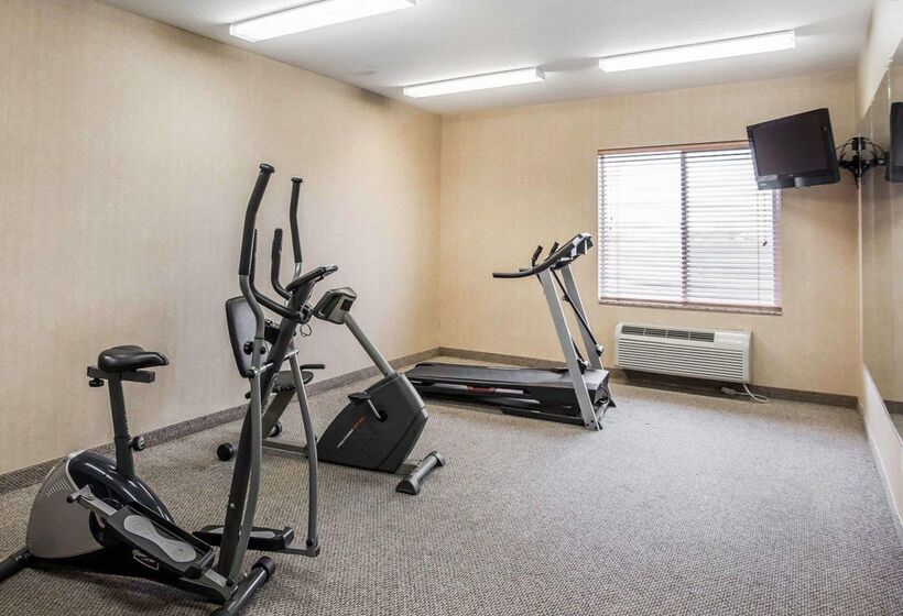 فندق Rodeway Inn & Suites