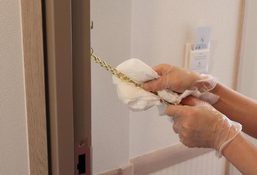 Отель Toyoko Inn Shin-Osaka Chuo-guchi Shinkan