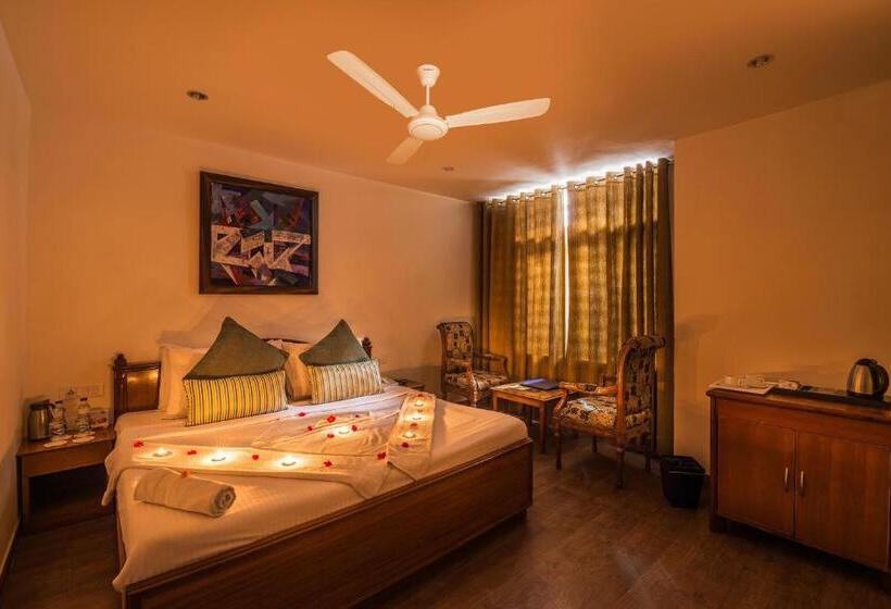 فندق Tulip Inn Green Castle Mall Road