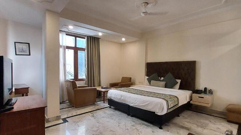 فندق Tulip Inn Green Castle Mall Road