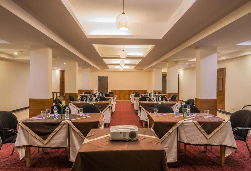 فندق Tulip Inn Green Castle Mall Road