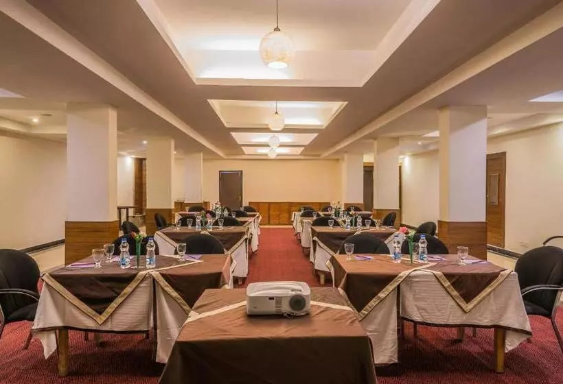 酒店 Tulip Inn Green Castle Mall Road