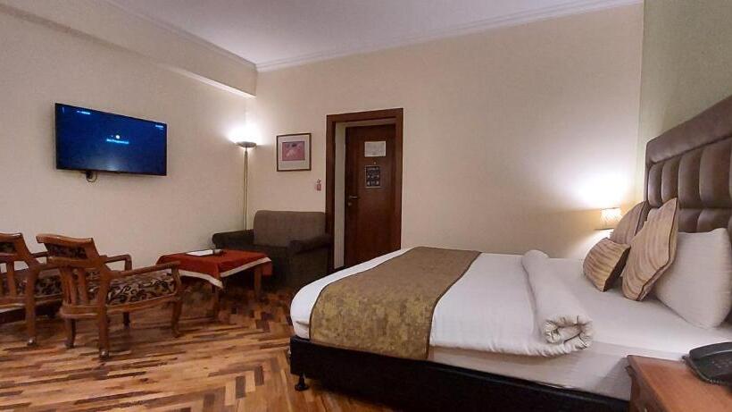 فندق Tulip Inn Green Castle Mall Road