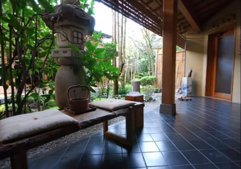 Kappou Ryokan Momiya