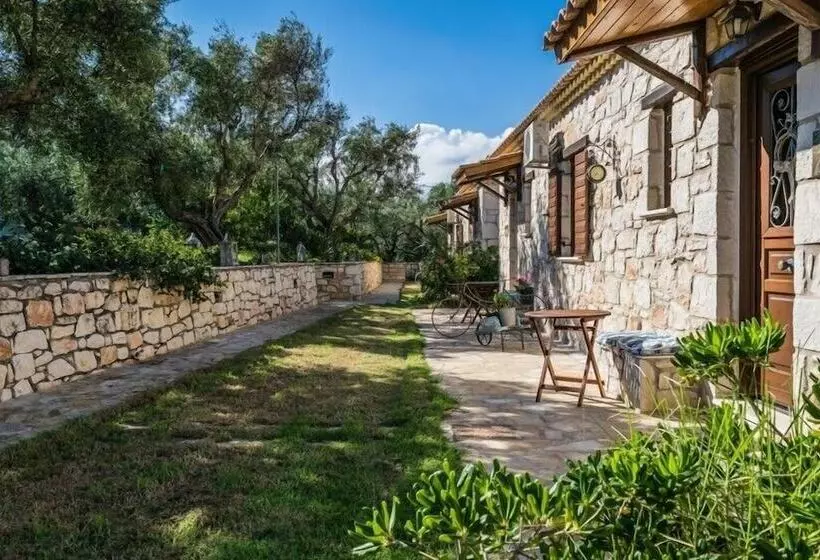 Kavos Psarou Studios & Apartments