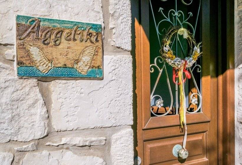 Kavos Psarou Studios & Apartments