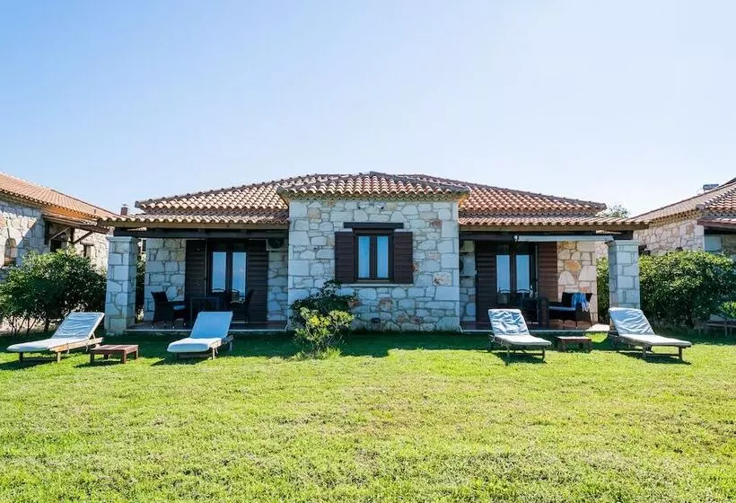 Kavos Psarou Studios & Apartments