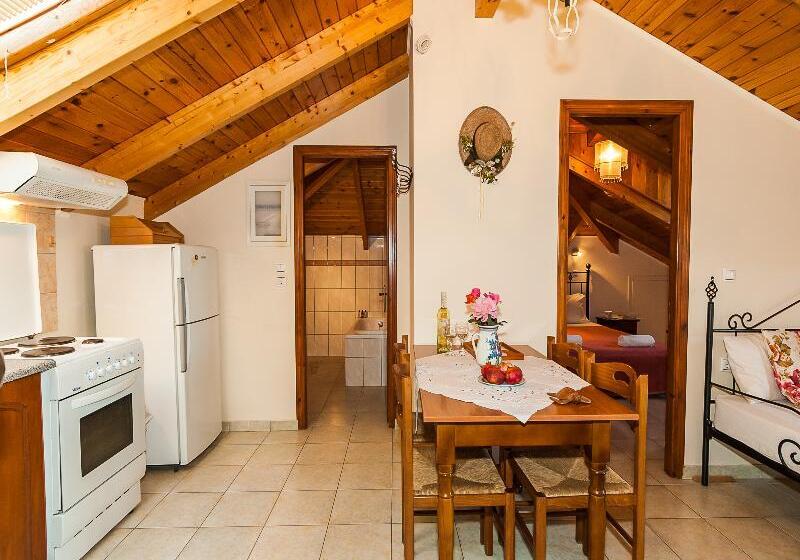 Kavos Psarou Studios & Apartments