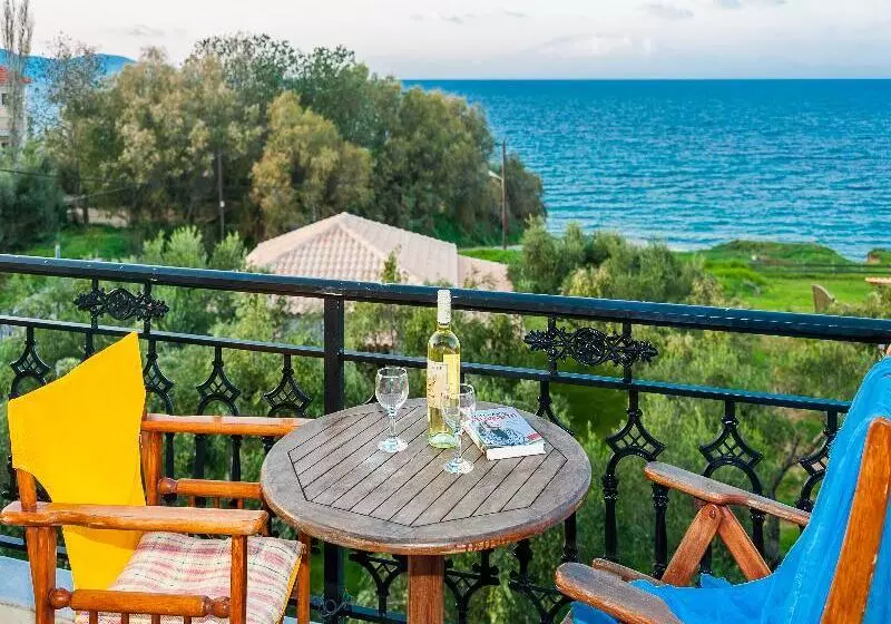 Kavos Psarou Studios & Apartments