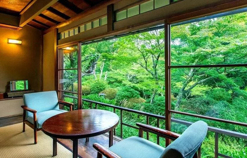 旅館 Gora Kansuiro