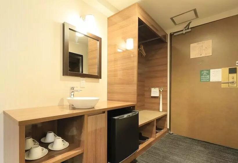 Отель Atsugi Urban