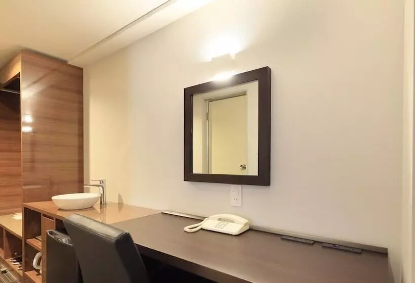 Отель Atsugi Urban