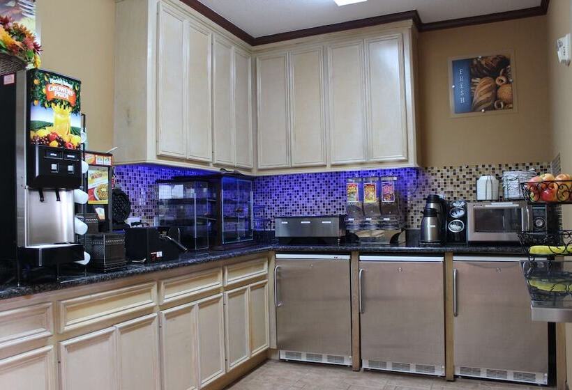 فندق Days Inn By Wyndham Navasota