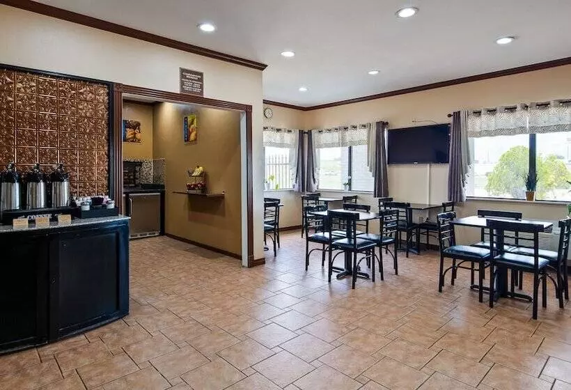 호텔 Days Inn By Wyndham Navasota