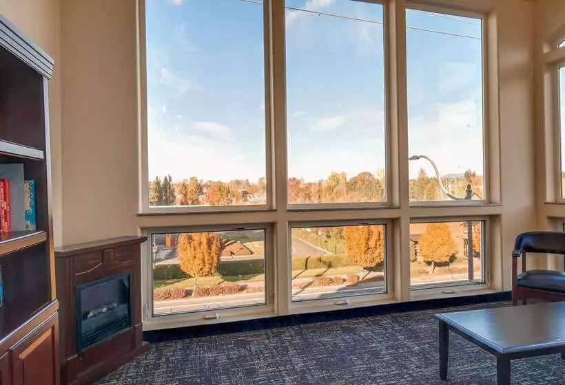 酒店 Best Western Plus Battleground Inn & Suites