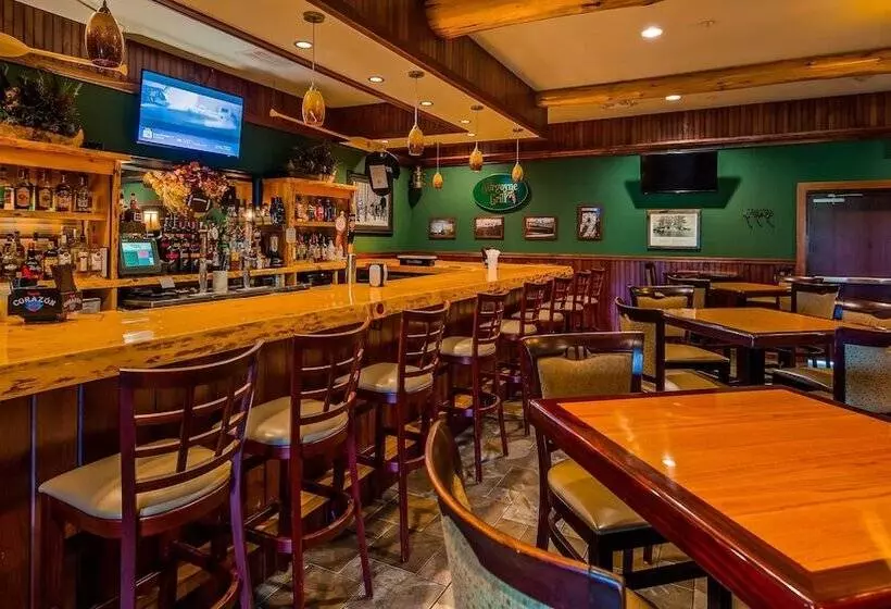 Otel Best Western Plus Ticonderoga Inn & Suites