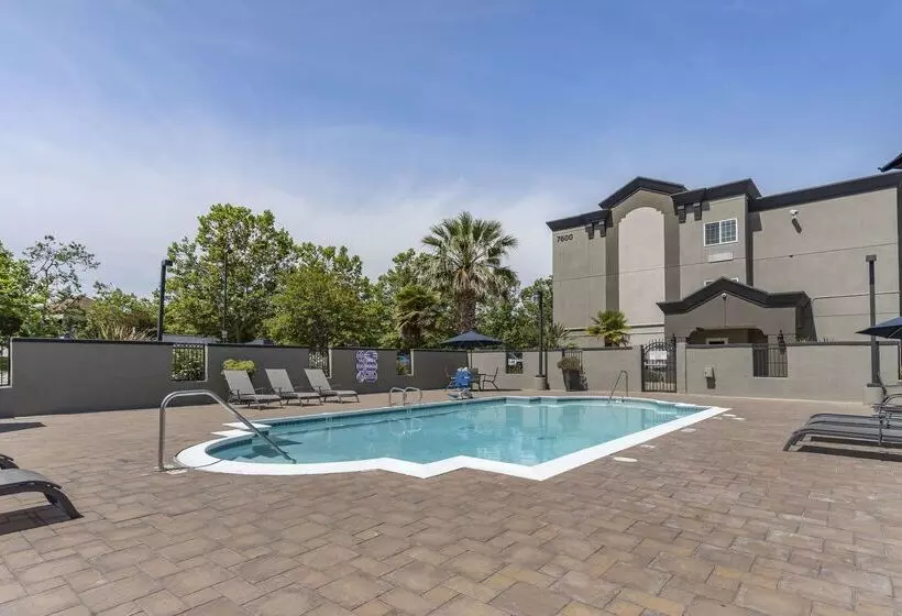 Szálloda Best Western Plus Vineyard Inn