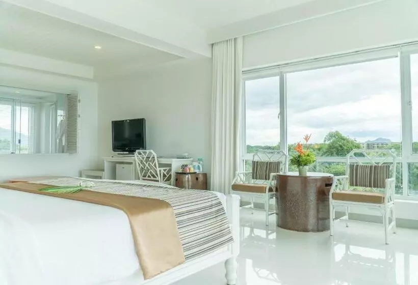 Hotel Cera Resort @ Cha Am