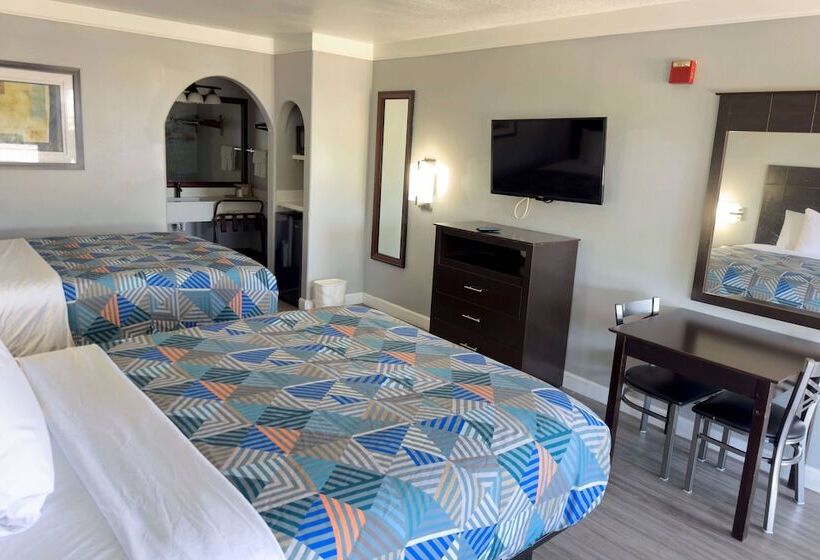 ホテル Days Inn By Wyndham Gonzales