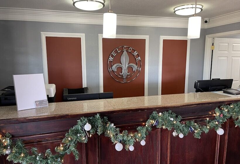 ホテル Days Inn By Wyndham Gonzales