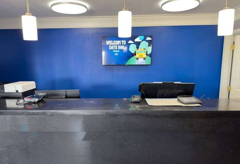 ホテル Days Inn By Wyndham Gonzales