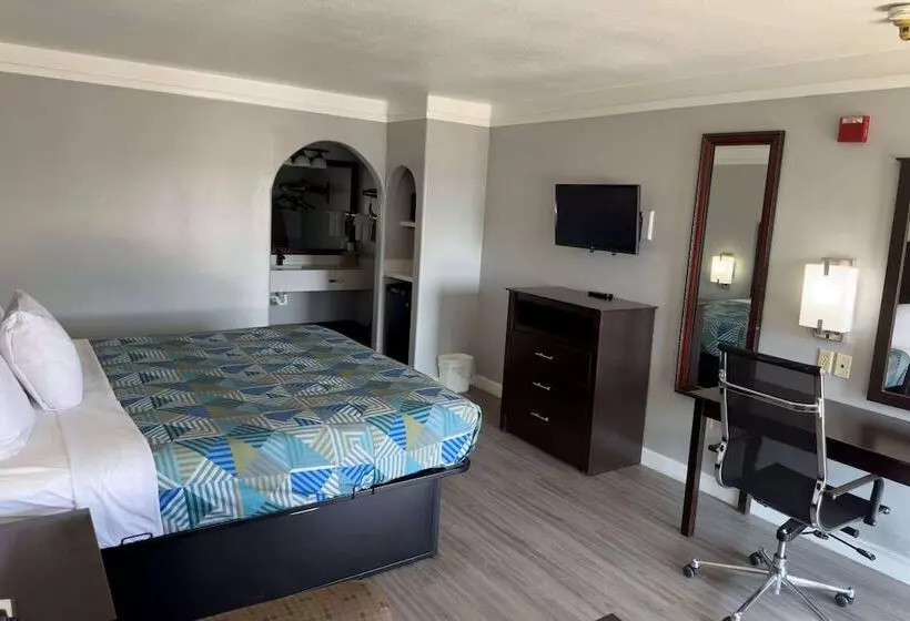 Отель Days Inn By Wyndham Gonzales