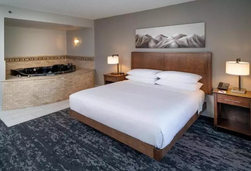 Delta Hotels By Marriott Huntington Mall