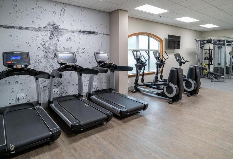 Delta Hotels By Marriott Huntington Mall