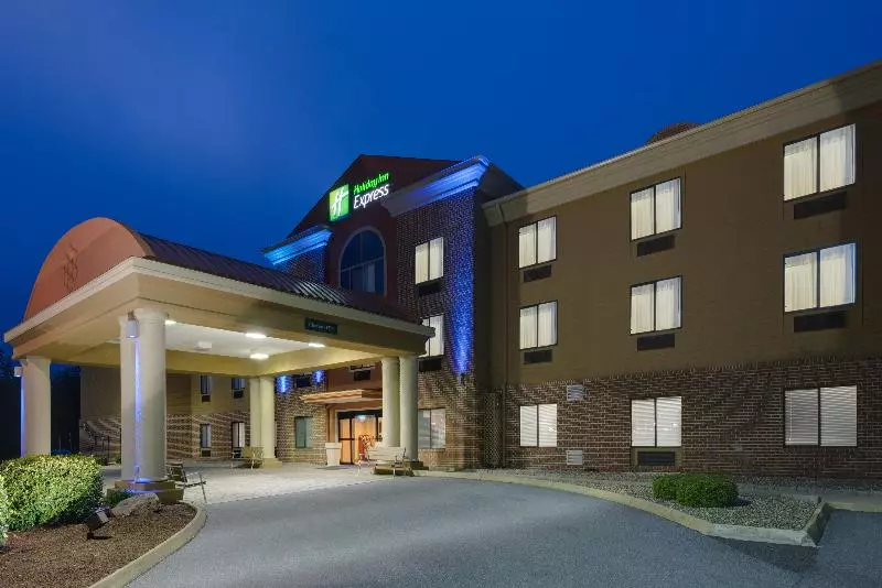 فندق Holiday Inn Express Charles Town, An Ihg
