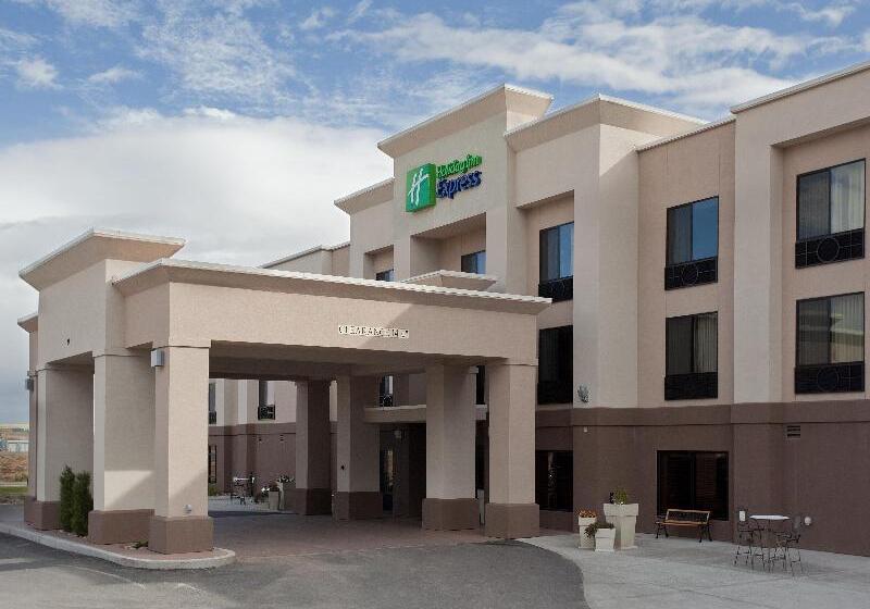 בית מלון כפרי Holiday Inn Express Rawlins By Ihg