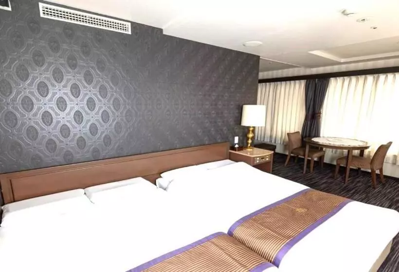 New Osaka Hotel Shinsaibashi