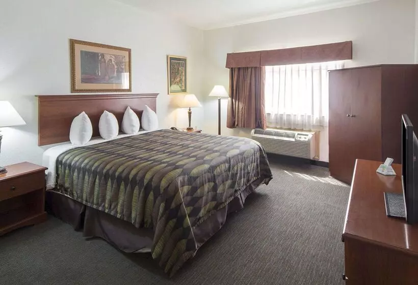 Hotelli Quality Inn & Suites