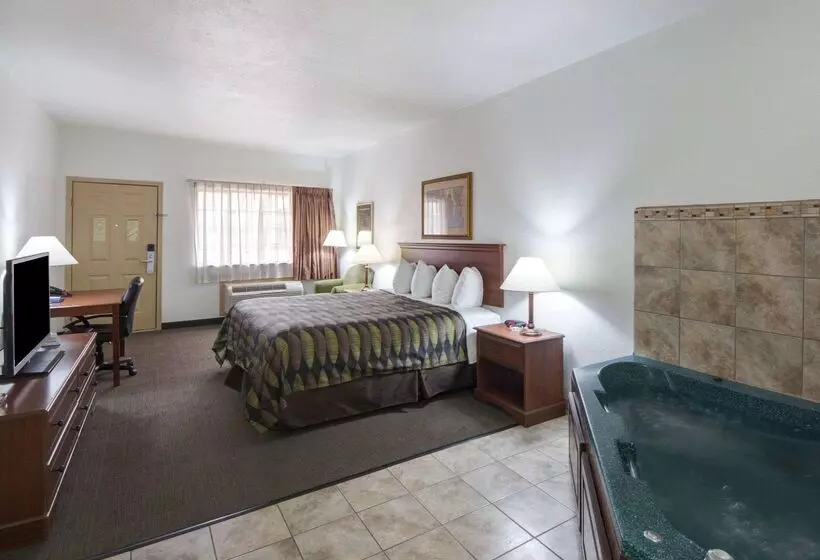 Hotelli Quality Inn & Suites