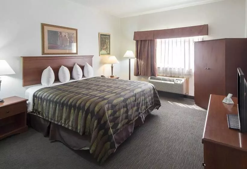 Hotelli Quality Inn & Suites