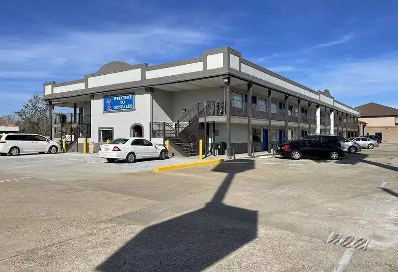 Отель Days Inn By Wyndham Gonzales