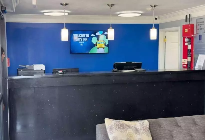 Отель Days Inn By Wyndham Gonzales