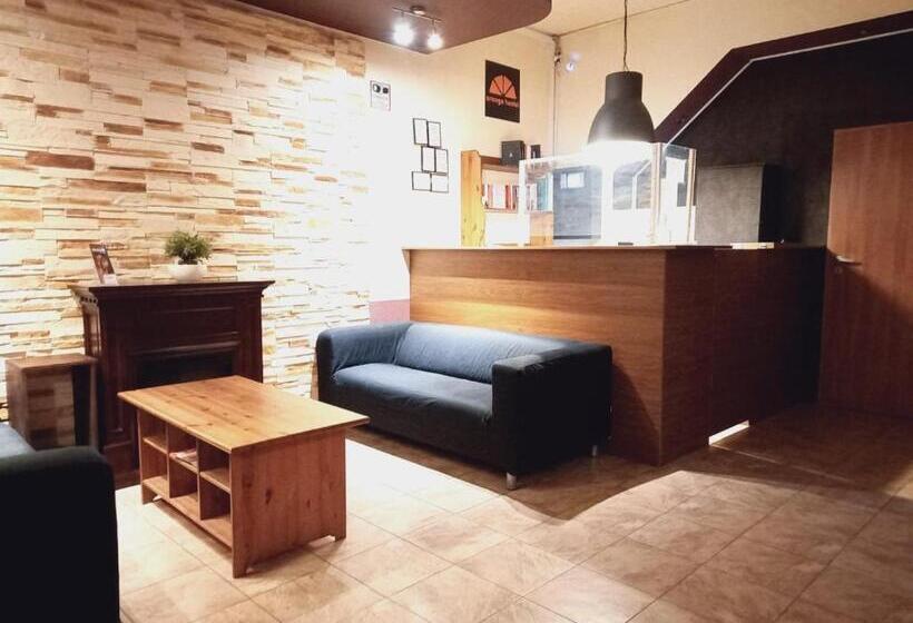 Hostel Orange