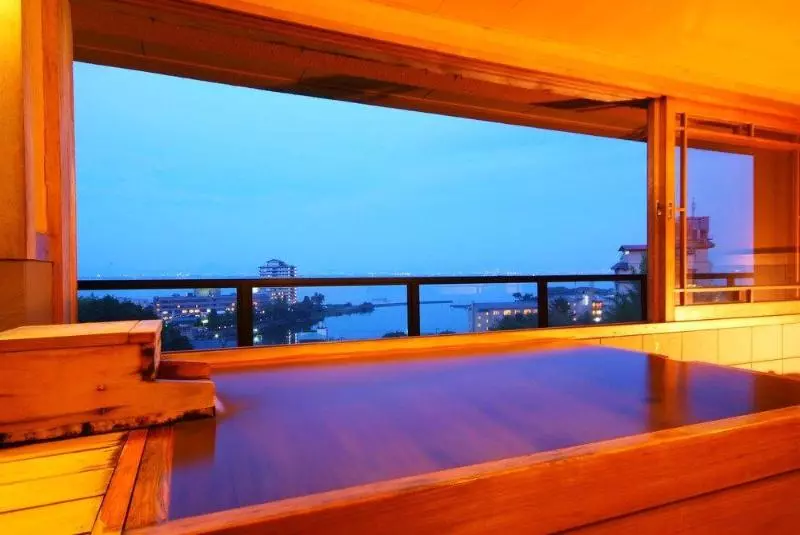 ホテル Biwako Hanakaido